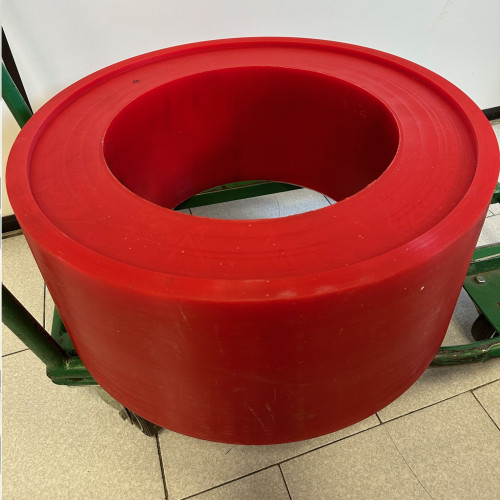 Anello in PU Ø mm.590 x 375 spessore 245 lavorato a disegno