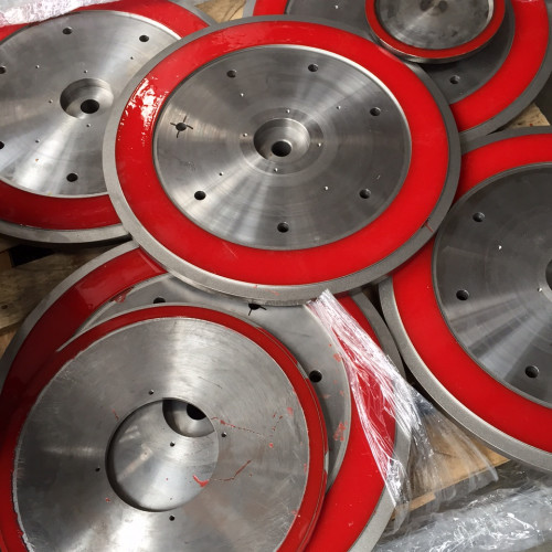 Lavorazione per colata diretta su metallo dischi forniti da cliente