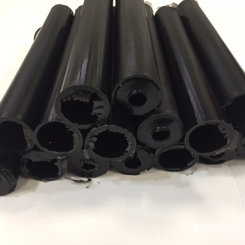 Manicotto in poliuretano nero (non sbavati)