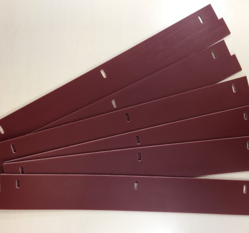 Pezzi in poliuretano tagliati a disegno cliente